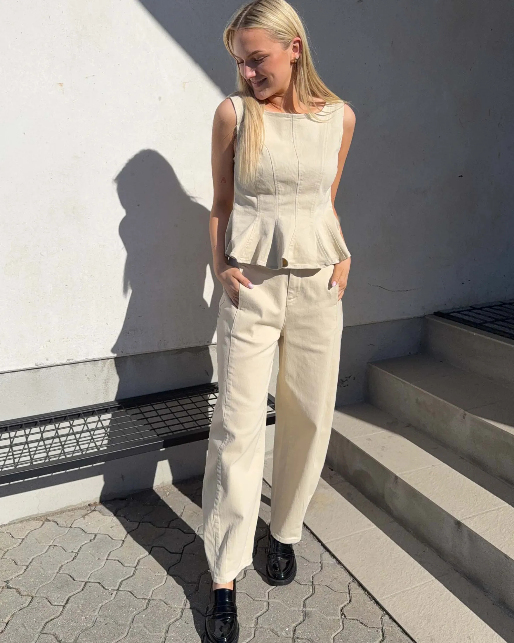 VICHIA HW BARREL JEANS
