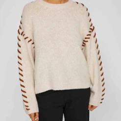 Vihaddo o-neck detail knit
