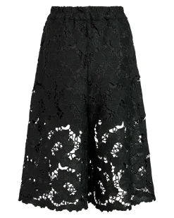 VIHYLDE HW LACE BERMUDA SHORTS