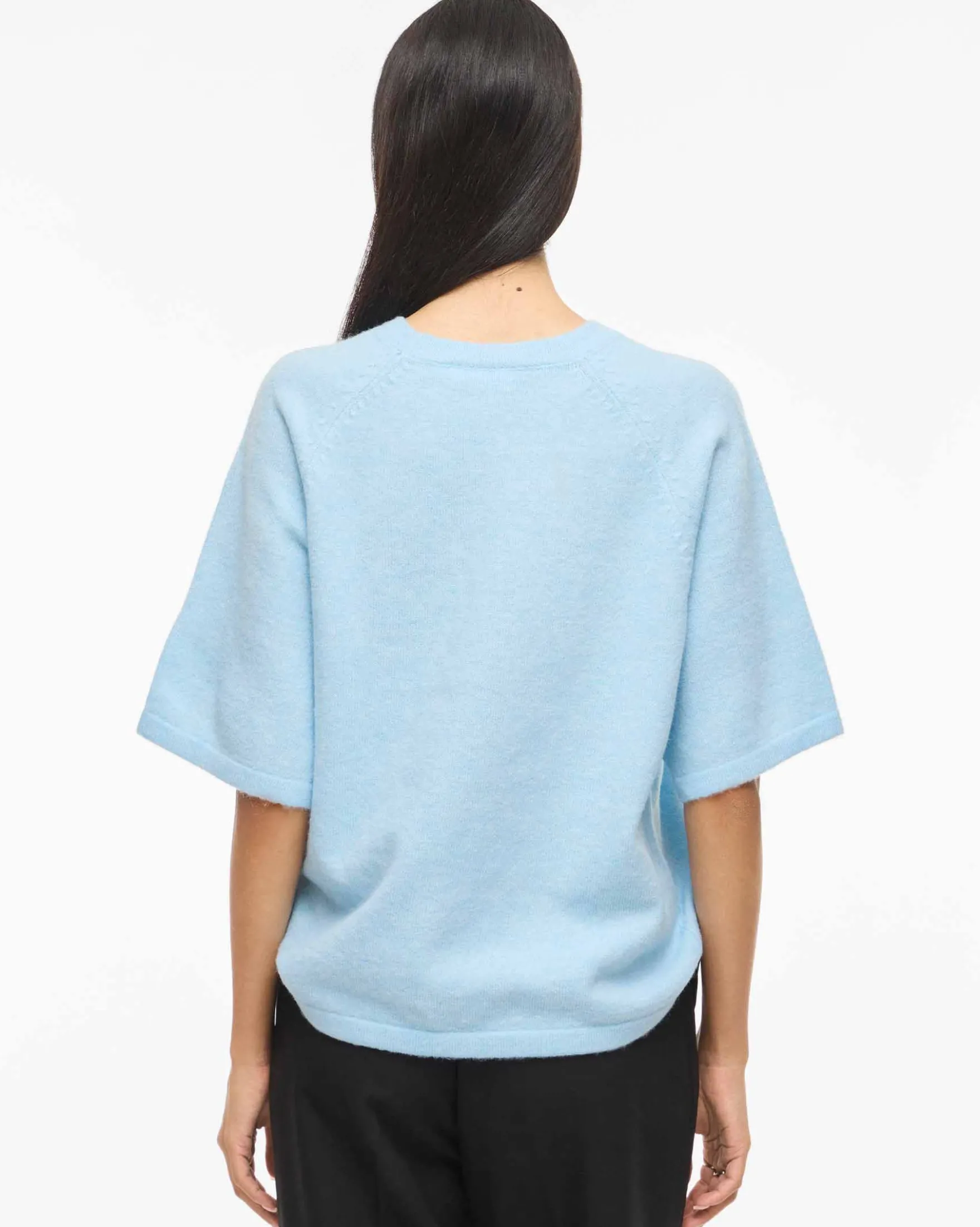VILIGA O-NECK KNIT TOP