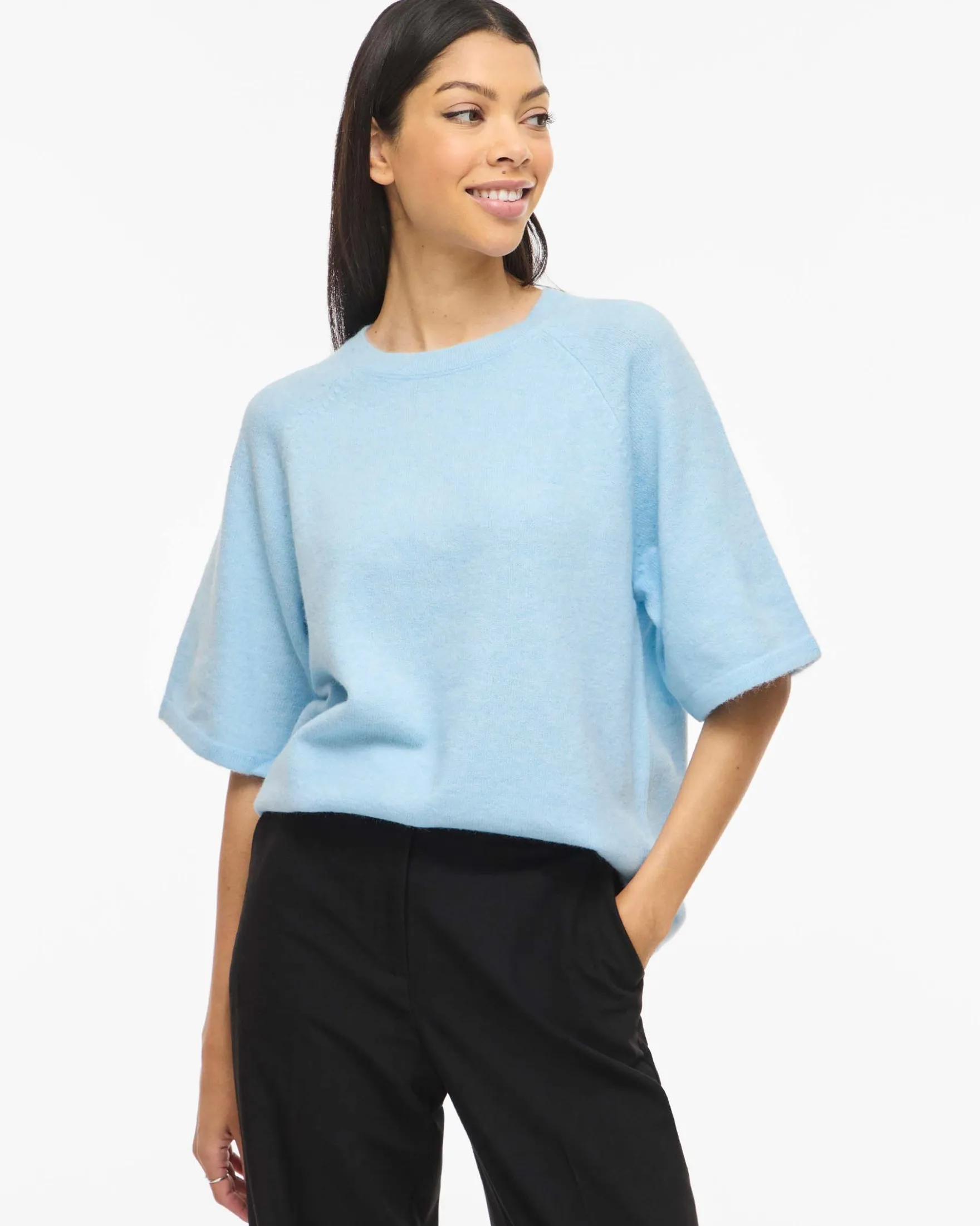 VILIGA O-NECK KNIT TOP