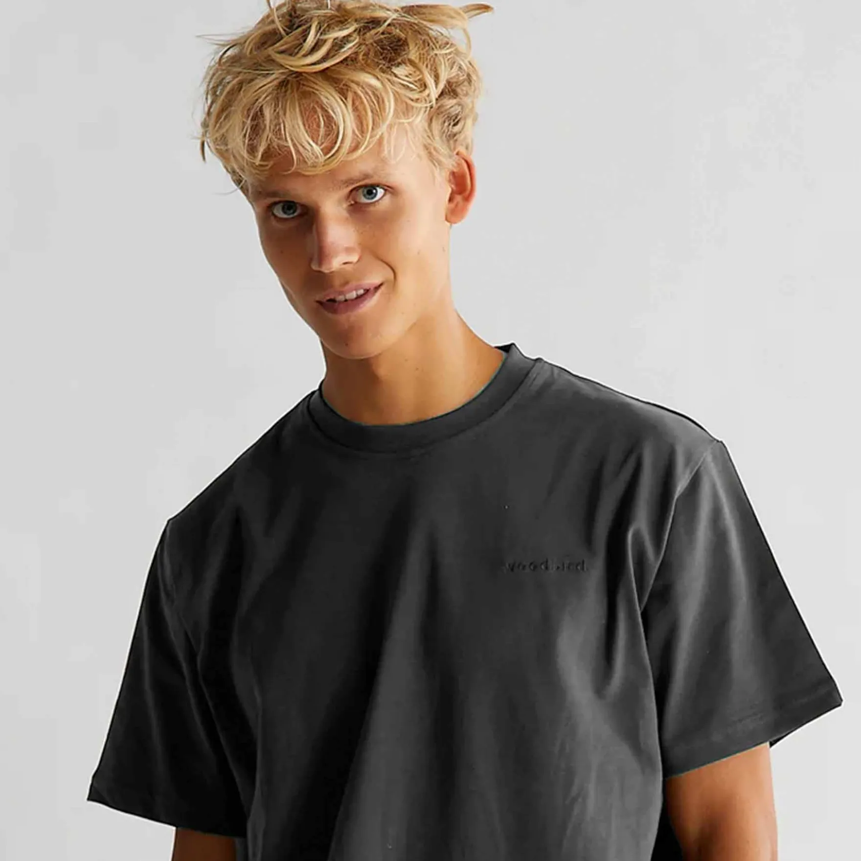 Wbbaine base tee