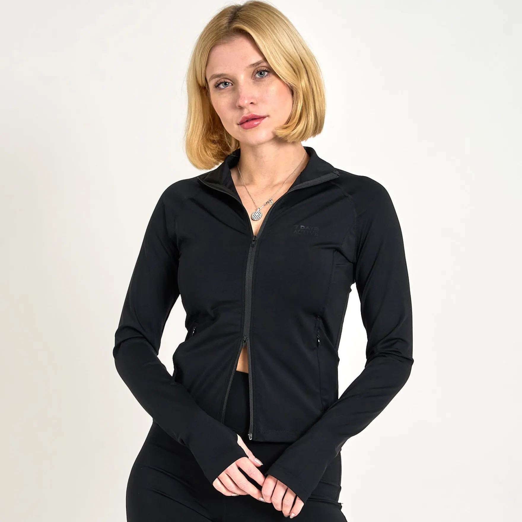 Womens fullzip top