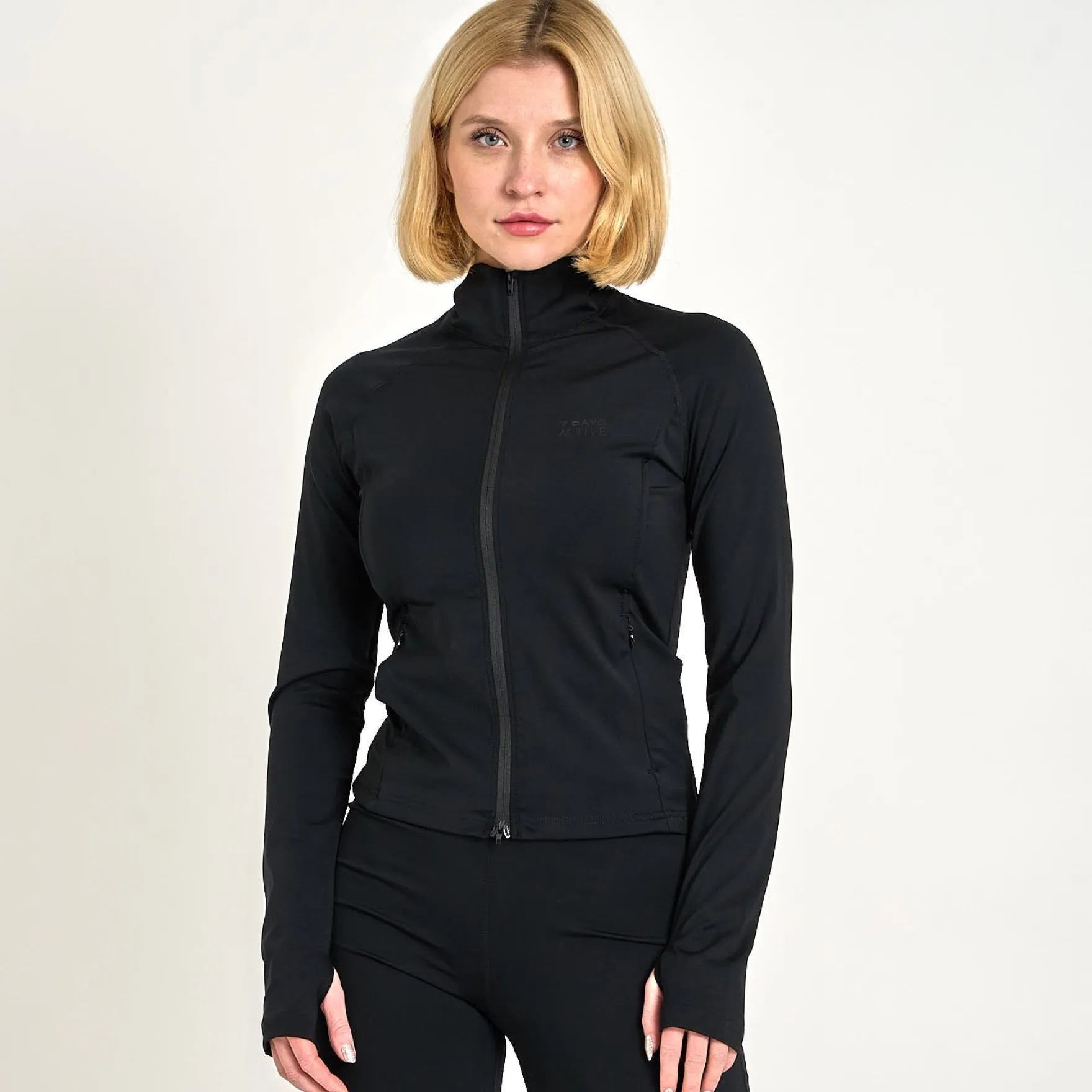 Womens fullzip top