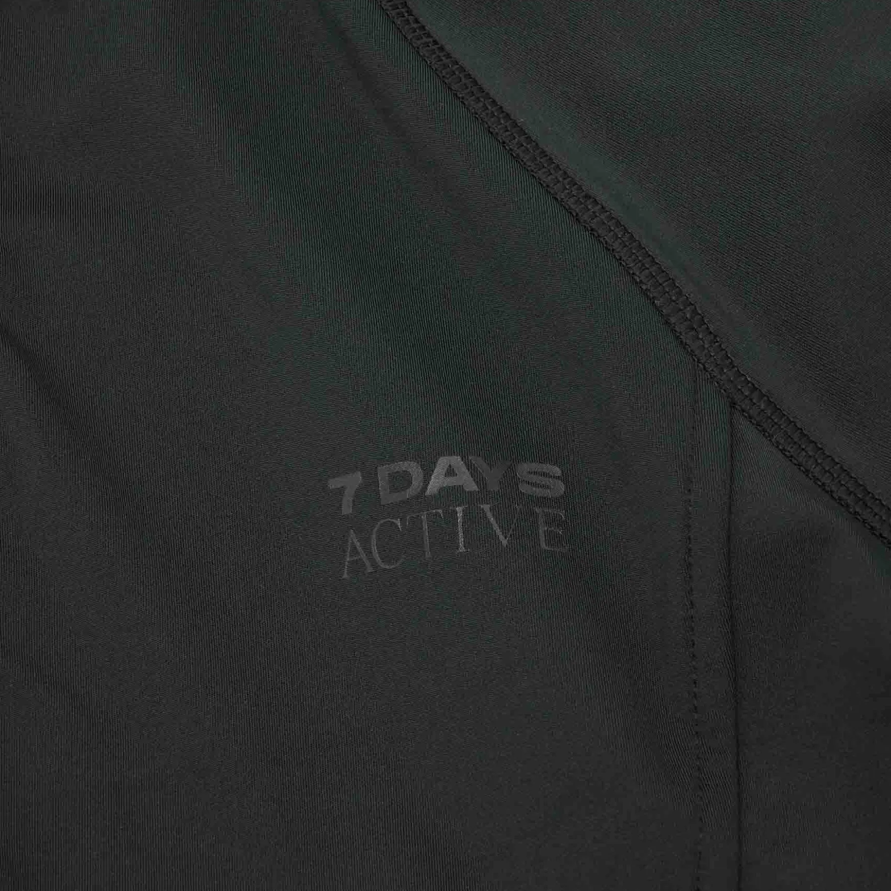 Womens fullzip top