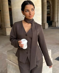 Yaraic blazer